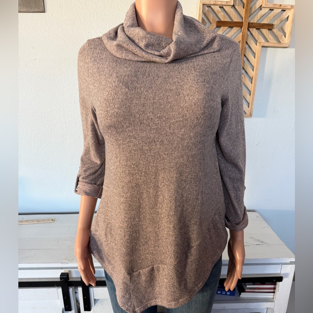 Jesse & Jax Taupe Cowl Neck Asymmetrical Hem Knit Top Size Small - Picture 3 of 13